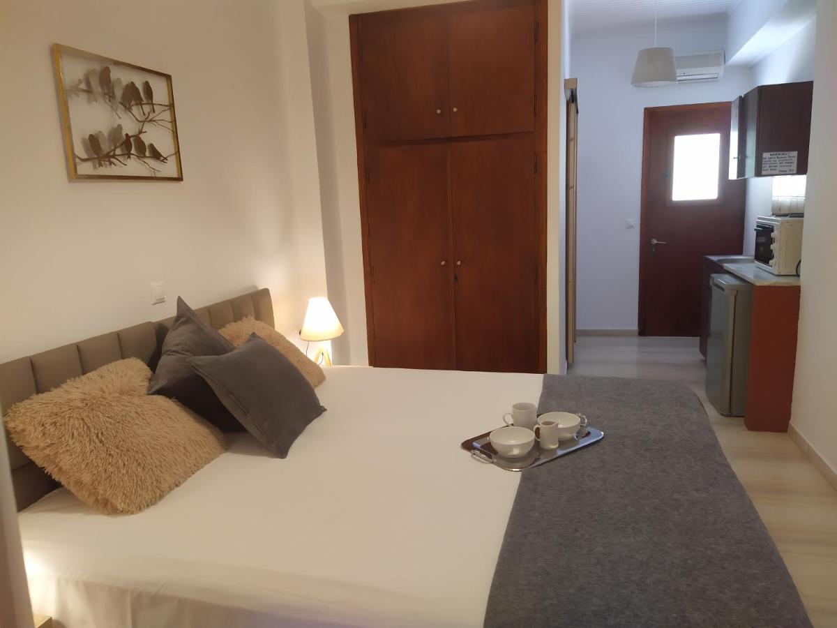 Aronis Apartments Benitses  Dış mekan fotoğraf