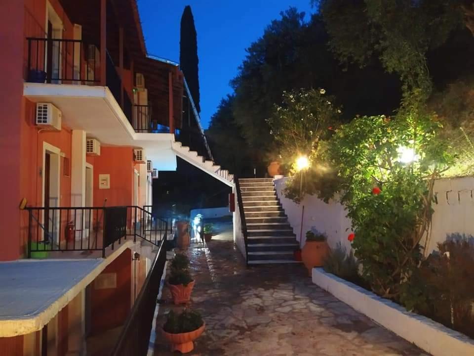 Aronis Apartments Benitses  Dış mekan fotoğraf