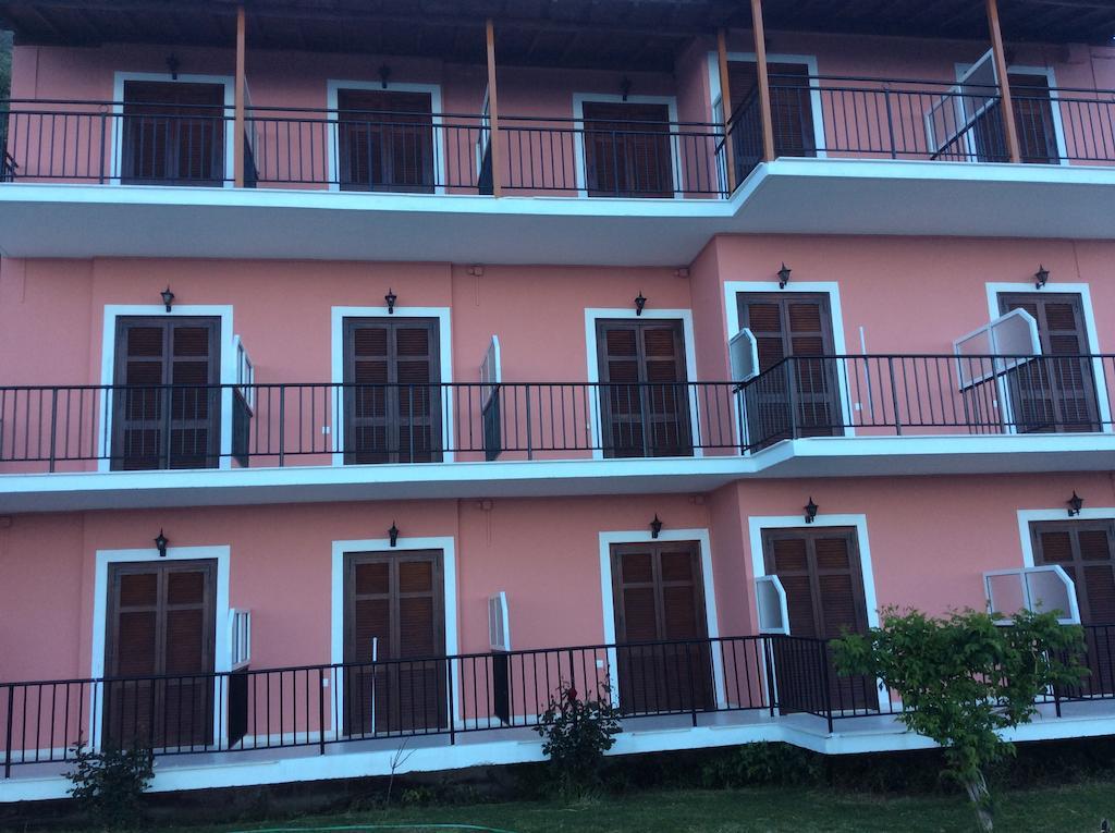Aronis Apartments Benitses  Dış mekan fotoğraf