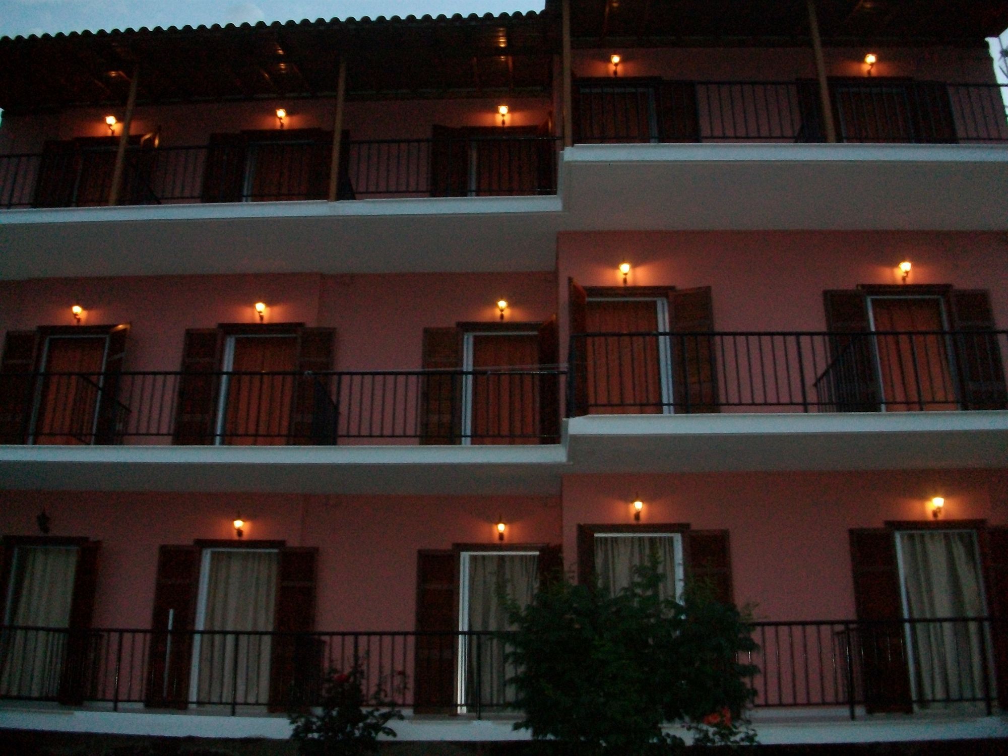Aronis Apartments Benitses  Dış mekan fotoğraf